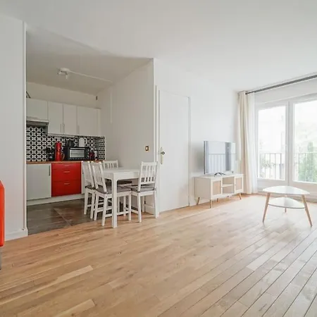 Spacious 1br In 10th District פריז